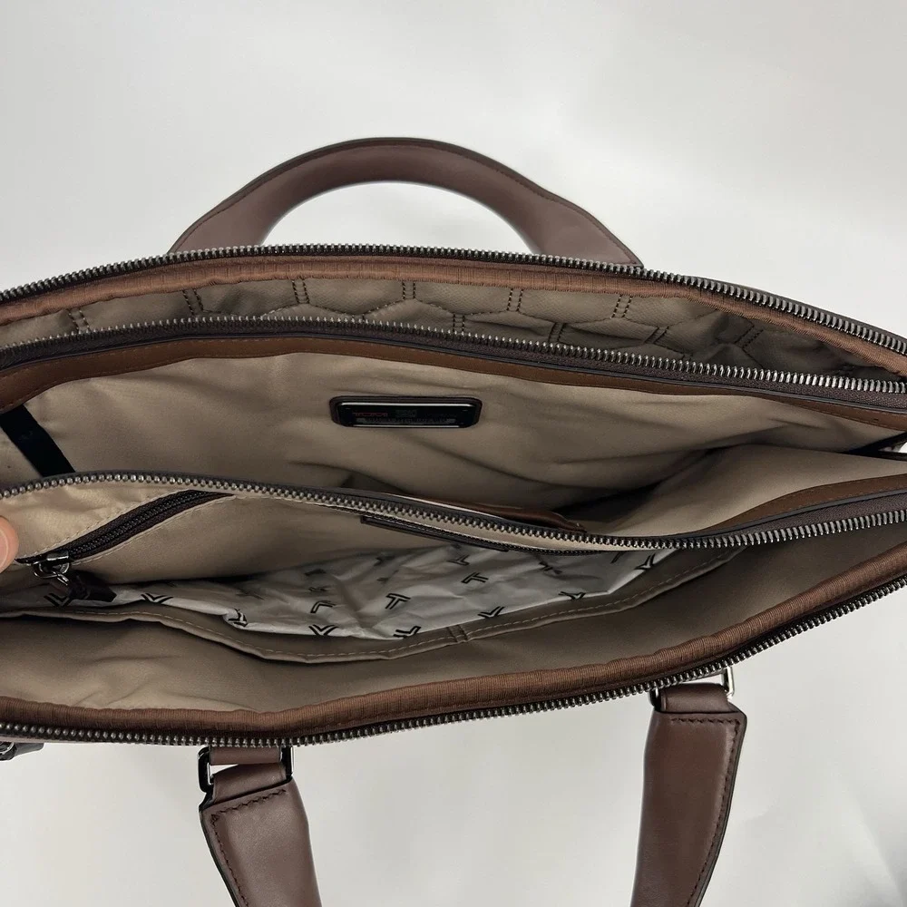 NEW TUMI Harrison SYCAMORE Slim 100% Leather Laptop Brief Briefcase COGNAC BROWN